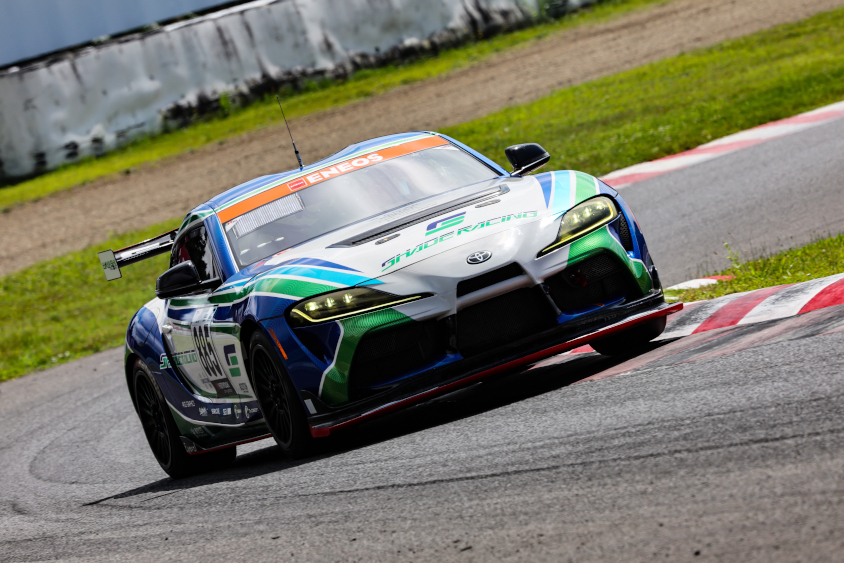 #885 シェイドレーシング GR SUPRA GT4