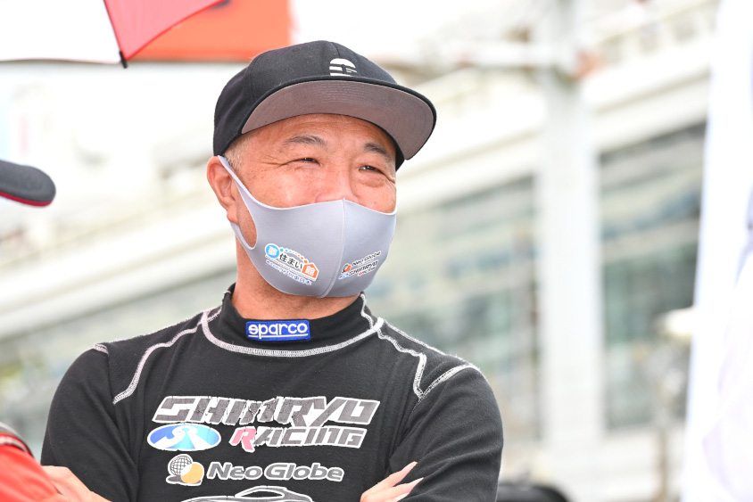 シンリョウレーシングチームの冨桝朋広選手