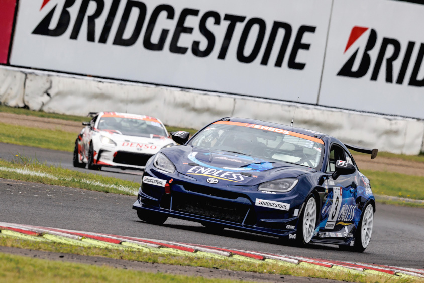 3号車 ENDLESS GR86