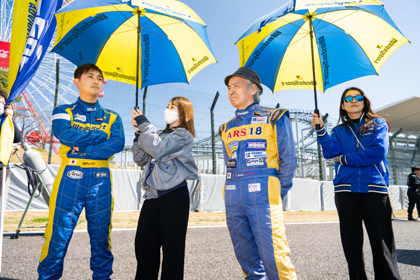 伊藤慎之典選手（左）と浅野武夫選手（右）