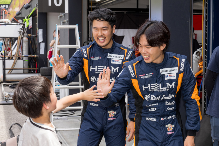 HELM MOTORSPORTSの平木玲次選手と平木湧也選手