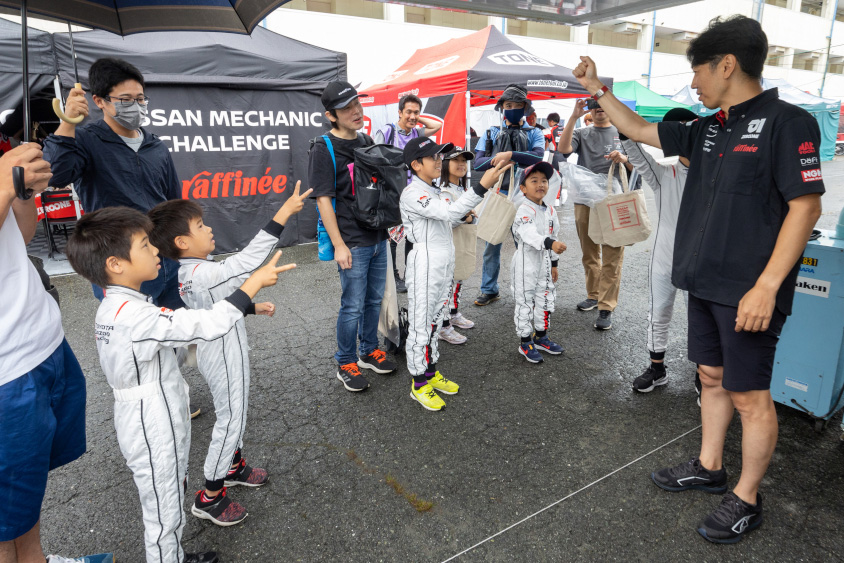 GAZOO.com愛車ピットツアーでのジャンケン大会