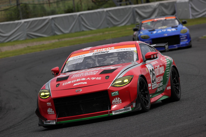 raffinee日産メカニックチャレンジZ GT4