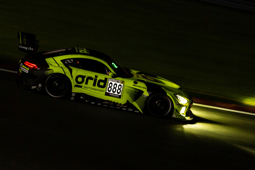 ST-Xクラスの#888 Grid Motorsport AMG GT3 (c)スーパー耐久機構