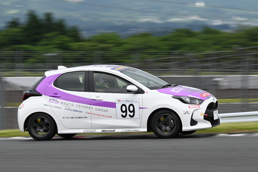 99号車 KTGYIC京都WMYarisの大島和也