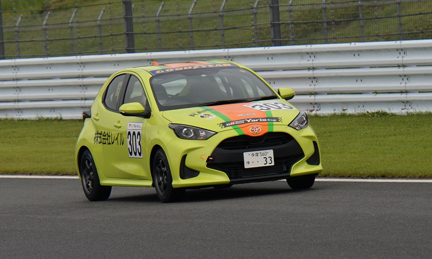 TEAM レイル Yaris