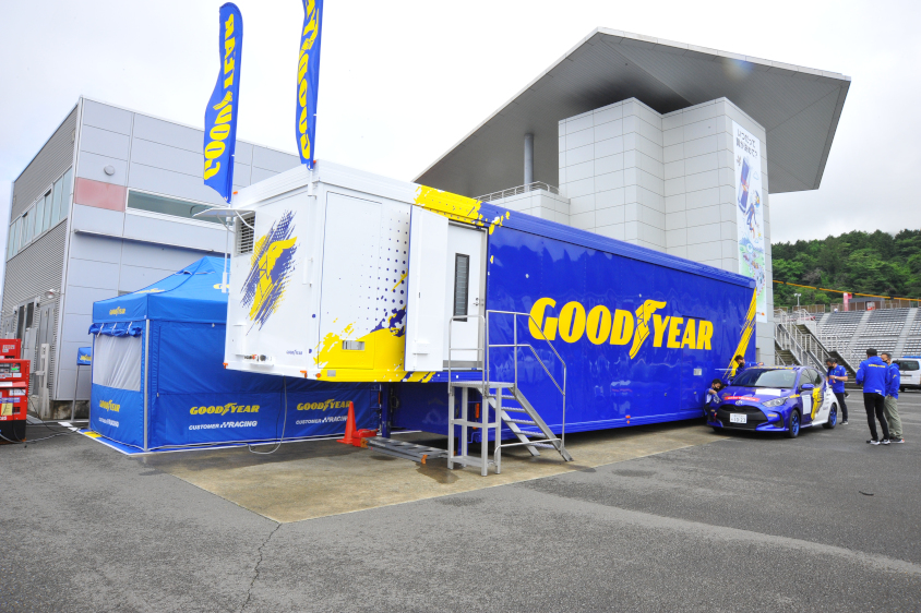 ヤリスカップ（Yaris Cup 2021）サービスハウス