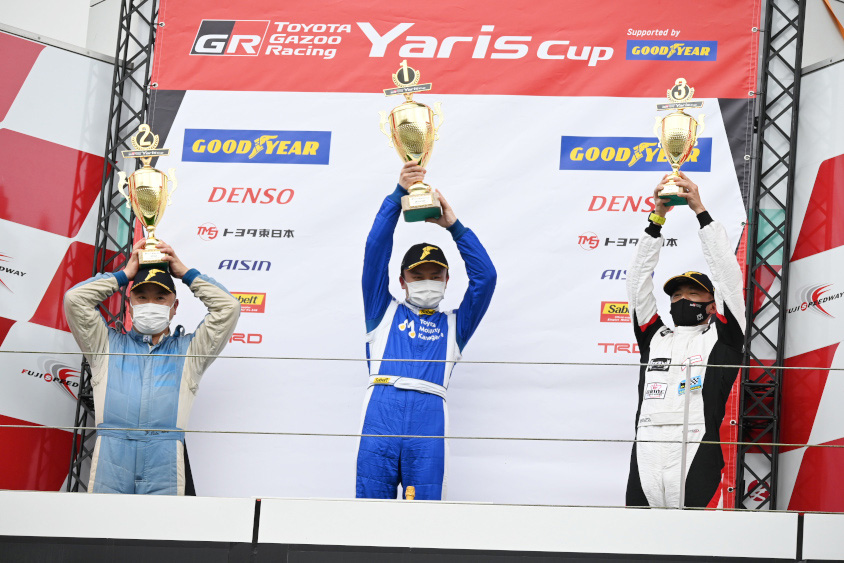 ヤリスカップCVTクラス表彰台