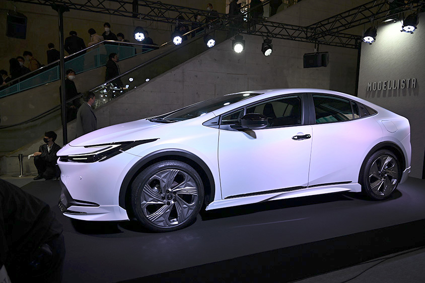 モデリスタ　プリウス・ELEGANT ICE STYLE