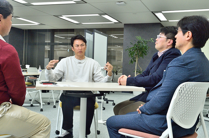 「愛車」徹底討論で盛り上がる谷口信輝選手、山本シンヤさん、安東弘樹さん