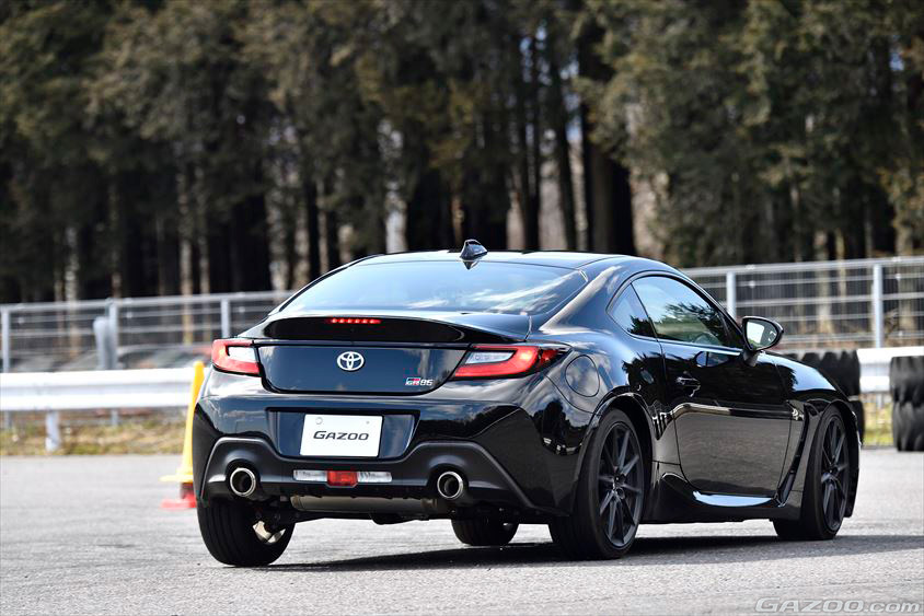 曲がるブレーキの連続写真1