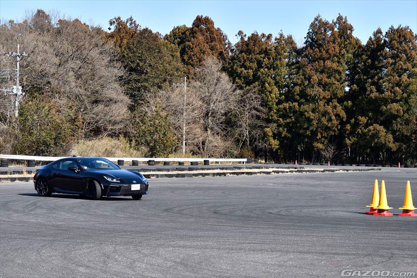 コーナー進入でのオーバーステア