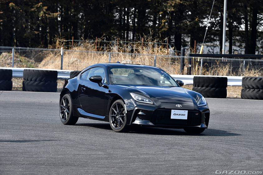 山野哲也選手による定常円旋回トレーニング　リアのスライドコントール1