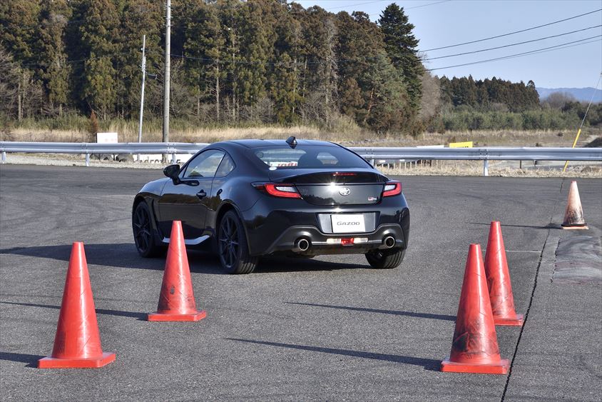 山野哲也選手によるGR86での駐車前の停止位置