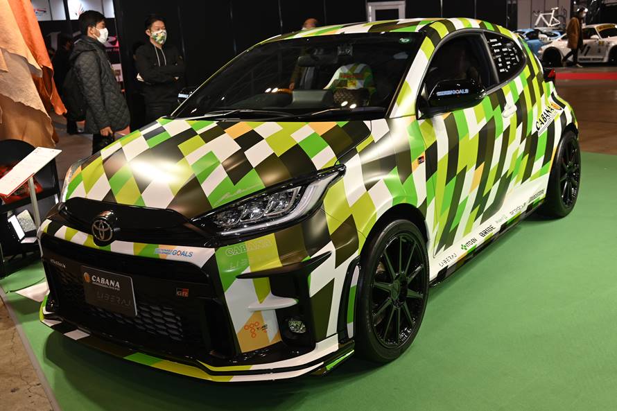 TbyTwo / LIBERAL　GR YARIS