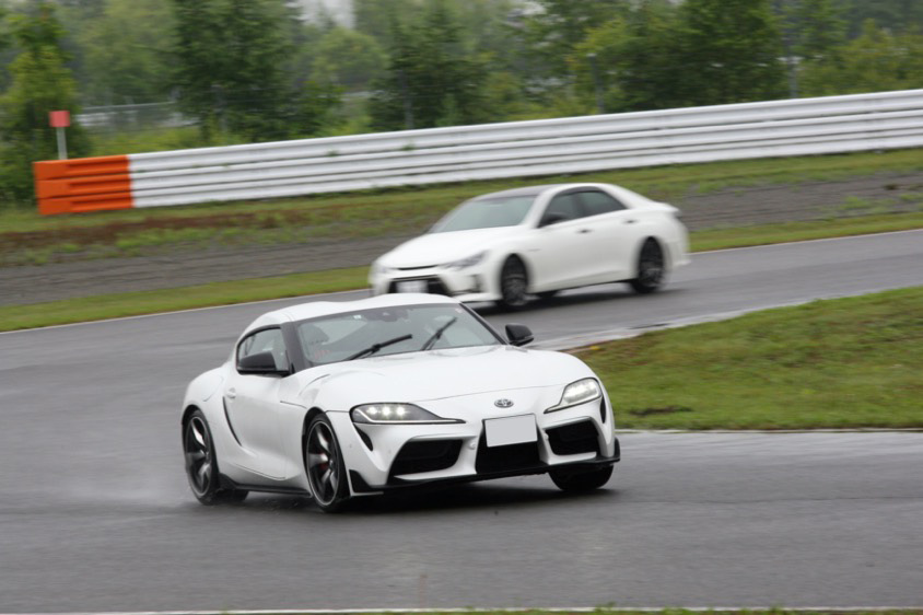 日本最北のGRガレージ札幌厚別通は、クルマの楽しさを提供する熱い 