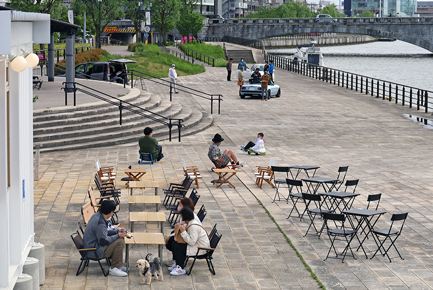 万代テラスの様子