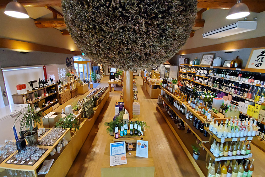 新潟の銘酒がそろう長谷川屋