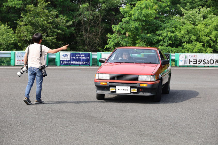 学生も見守る校内サーキットでこだわりの愛車を撮影『愛車広場 出張取材会in東京』 | クルマ情報サイトｰGAZOO.com