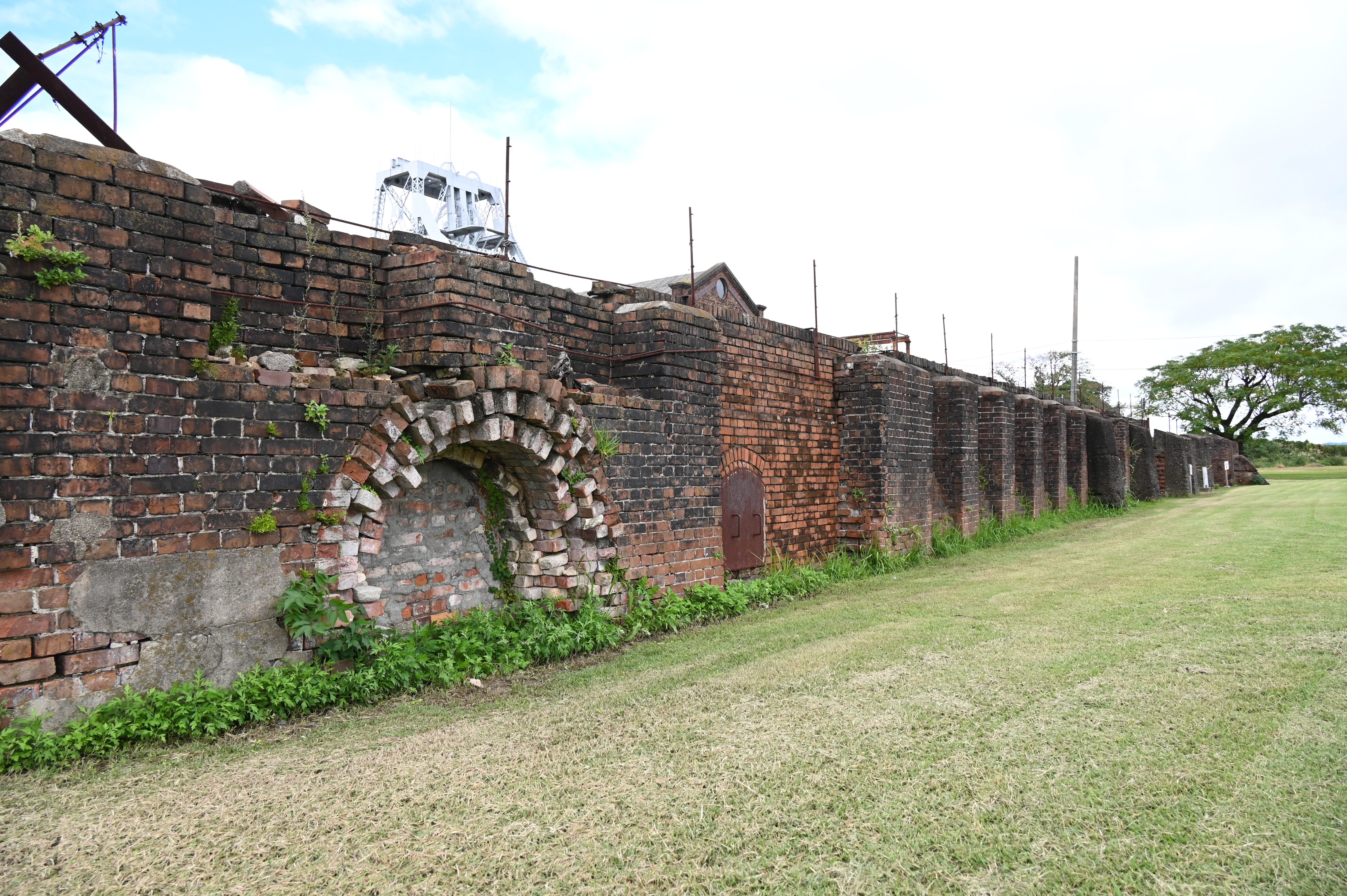 世界文化遺産　三井炭鉱 万田坑のレンガの壁