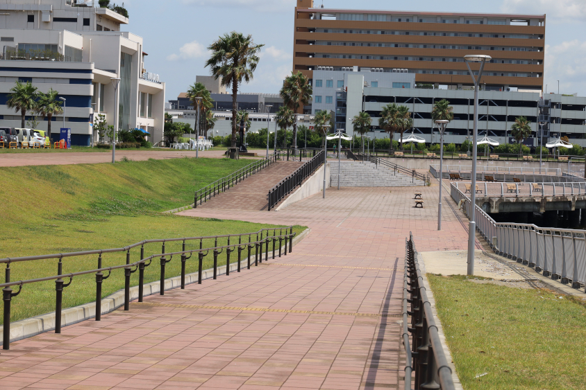 千葉みなと さんばしひろば