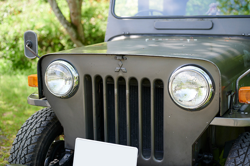 三菱・ジープのフロントフェース