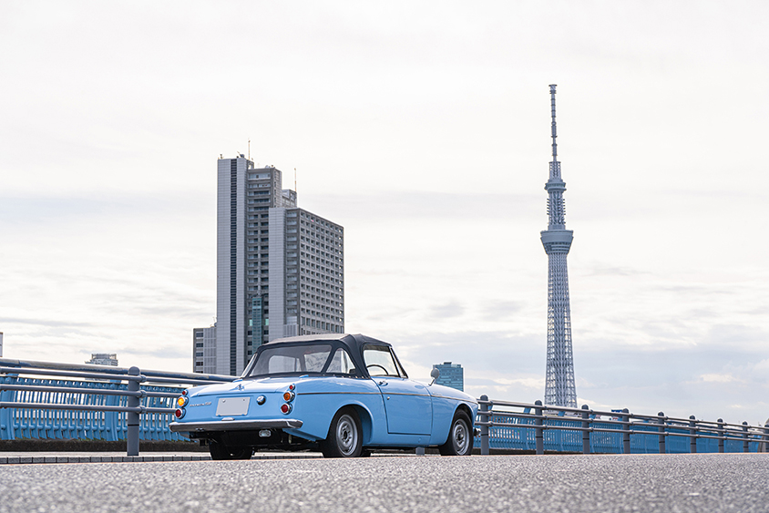 自動車内装職人と仲間による絆の結晶！バラバラ状態から8年かけて蘇ったフェアレディ（SP310） | クルマ情報サイトｰGAZOO.com