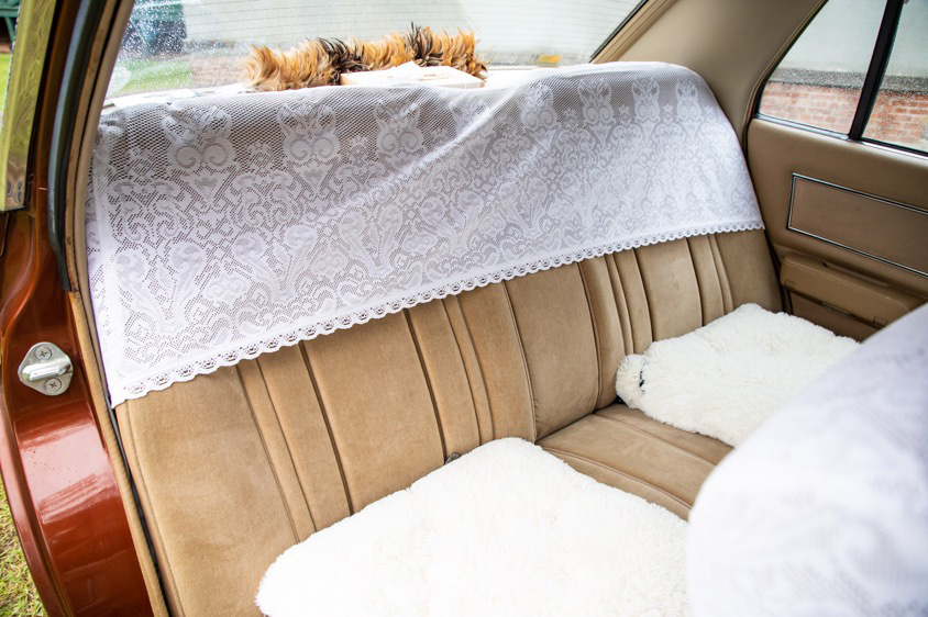 トヨタ・クラウン(MS105)の後席