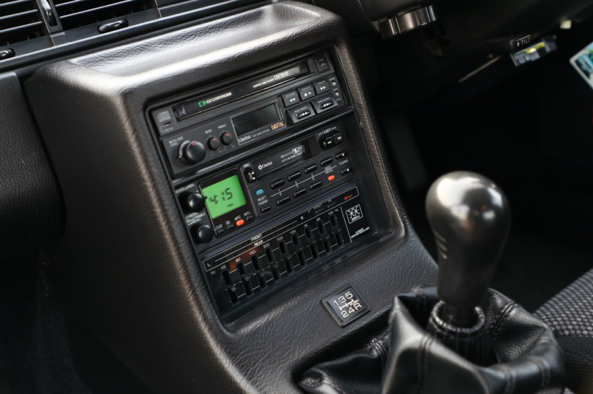 いすゞ・ピアッツァ イルムシャーの純正オーディオ