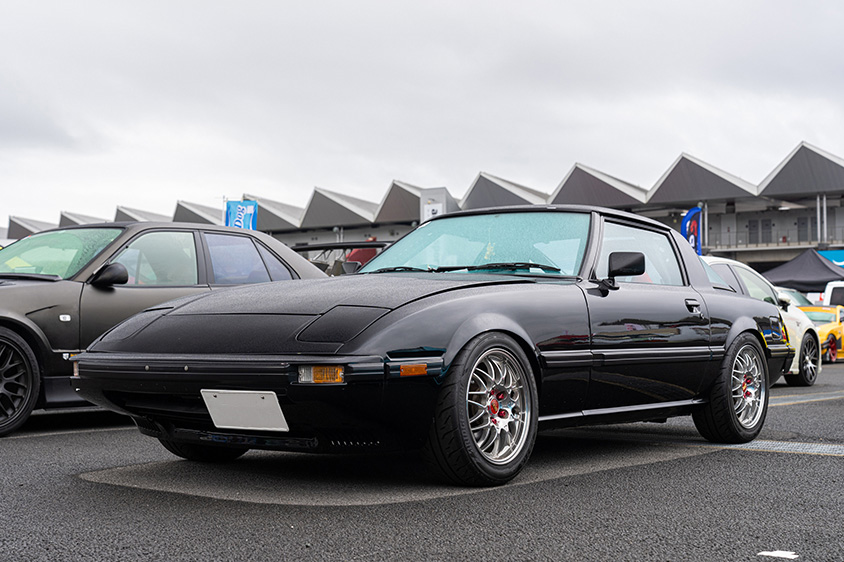 ロータリーを愛する父と、運転好きな息子をつなぐRX-7改（SA22C)の絆