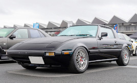 ロータリーを愛する父と、運転好きな息子をつなぐRX-7改（SA22C)の絆