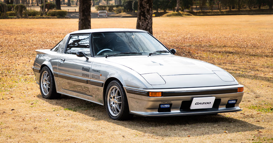 息子をきっかけに2度蘇ったサバンナRX-7(SA22C)。巨匠が仕上げた極上街