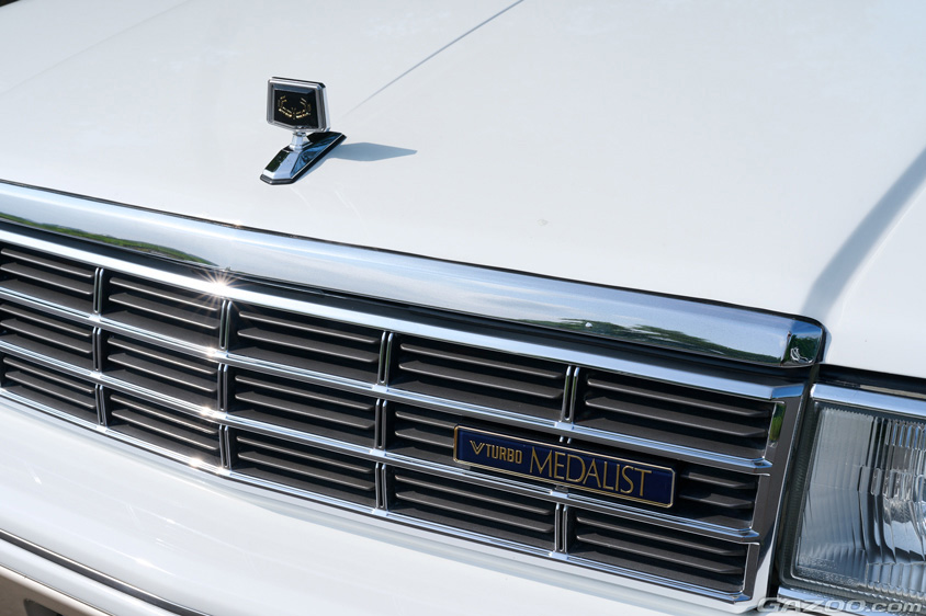 日産・ローレルV20ターボメダリスト(C32型)のフロントグリル