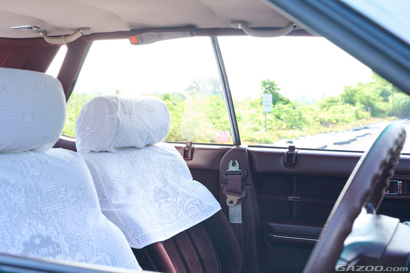 日産・ローレルV20ターボメダリスト(C32型)の前席