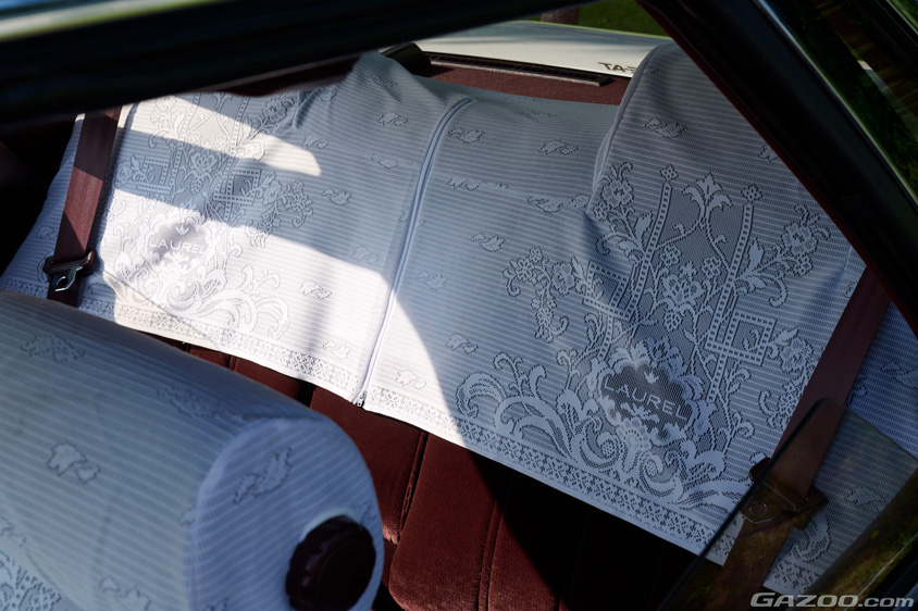 日産・ローレルV20ターボメダリスト(C32型)の後席