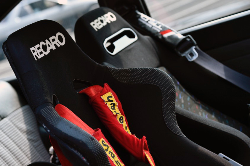 トヨタ・スプリンタートレノ（AE86）のチャイルドシート