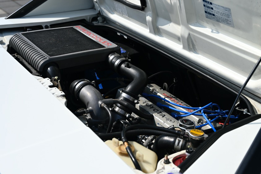 トヨタ・MR2（AW11型）のエンジンルーム