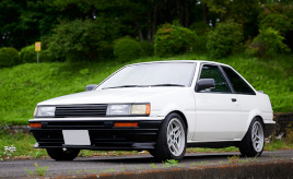 ハチロク歴34年のオーナー自ら不慮の事故から復活させた！1986年式トヨタ カローラ レビンGT(AE86型改)