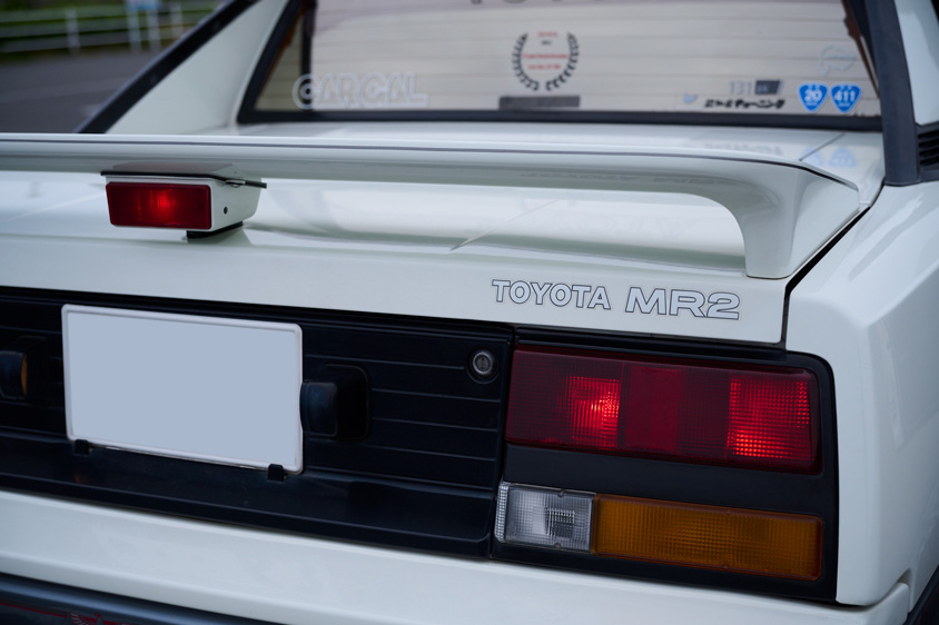 トヨタ・MR2のリアのロゴ