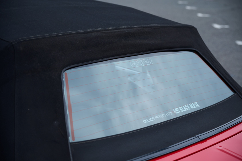 トヨタ・セリカコンバーチブルGT-Sのリアウインドウ