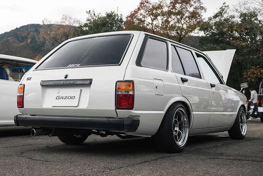 Kp61 Color 「はじめての愛車KP61の走りが忘れられなくて」というオーナーが、あえて選んだバンで楽しむカーライフ | クルマ情報サイトーGAZOO.com