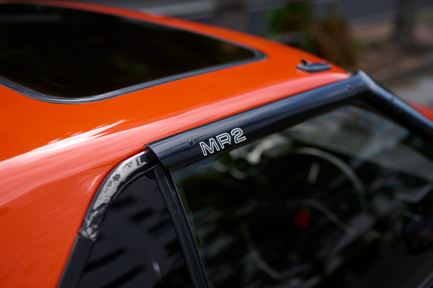 トヨタ・MR2（AW11）のウェザーストリップ