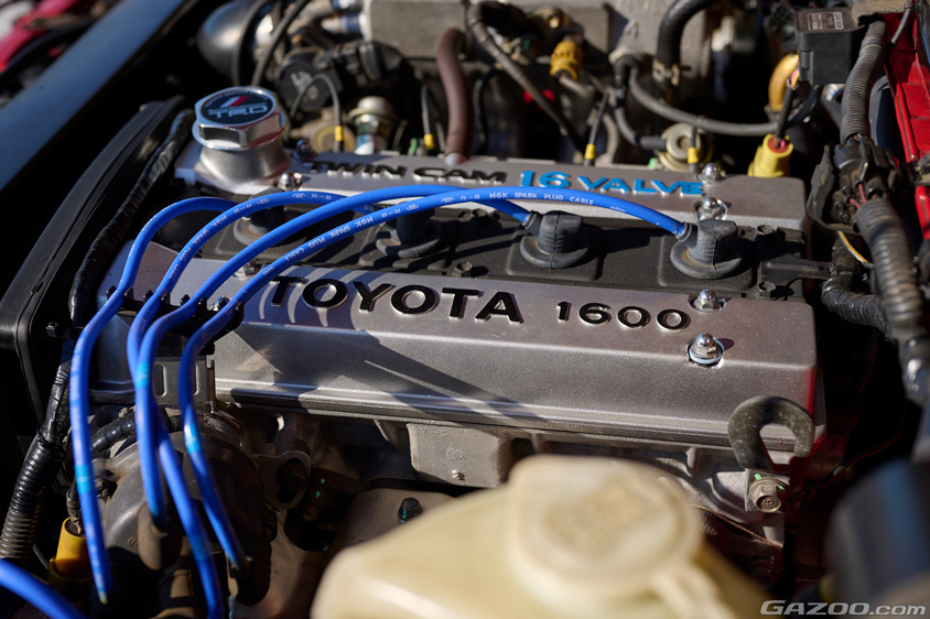 トヨタ・カローラレビン（AE86/ハチロク）の4A-GE型エンジン