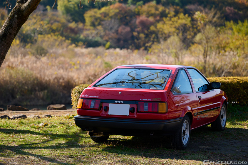 トヨタ・カローラレビン（AE86/ハチロク）