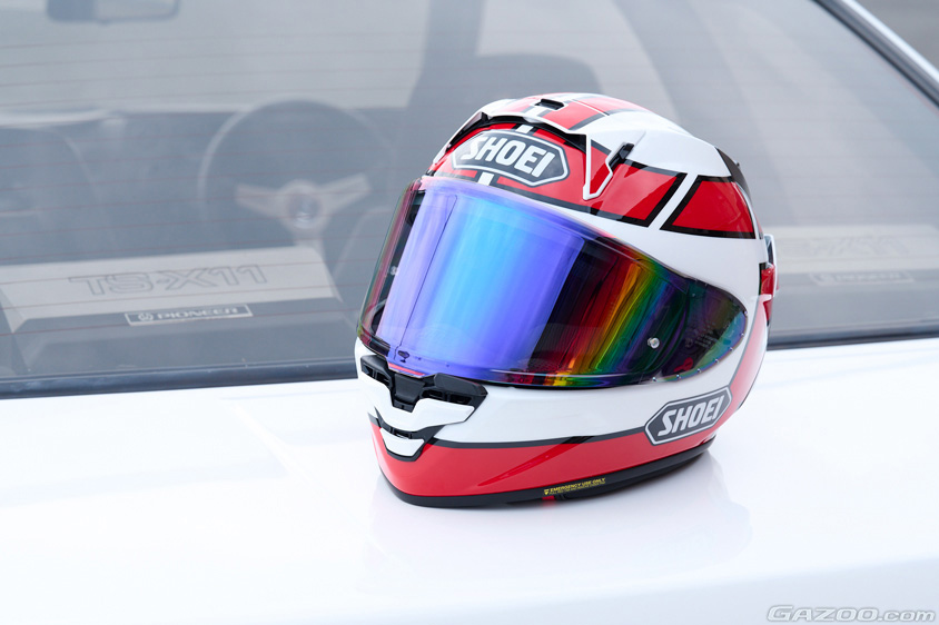 トヨタ・カローラレビン（ハチロク／AE86）のオーナーのヘルメット