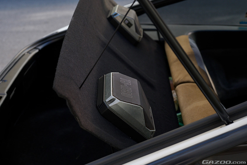 トヨタ・カローラレビン（AE86）のトノカバー