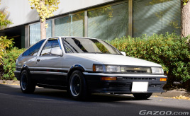 新車から40年！2ケタナンバーの愛車を息子に託したい。1985年式トヨタ カローラレビン GT APEX(AE86型改)