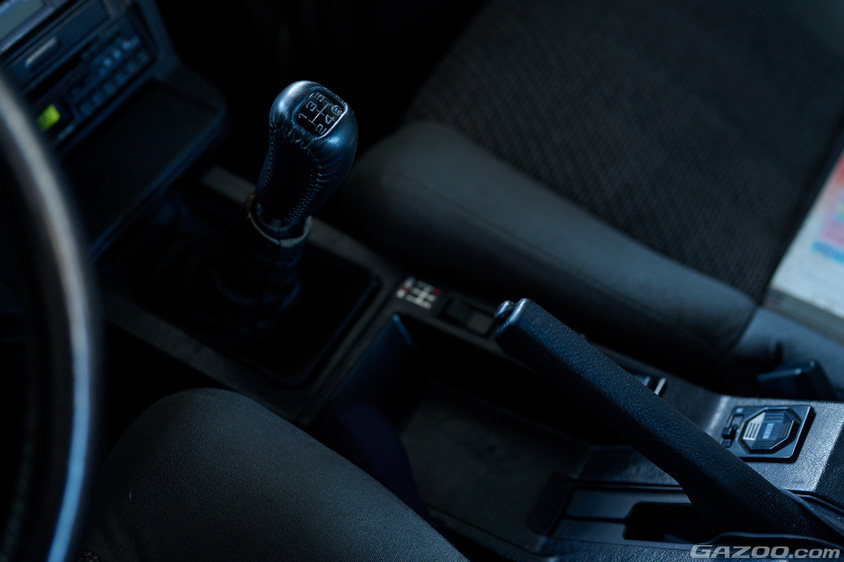 トヨタ・セリカスープラのシフトのサイドブレーキ