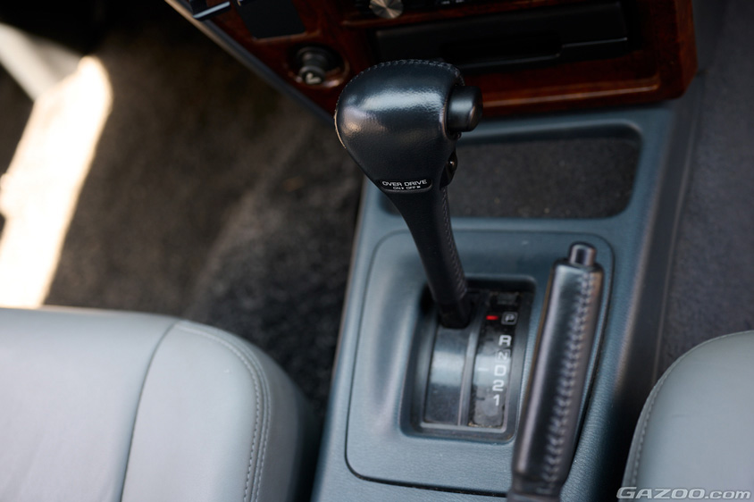 光岡・ガリューのシフトノブ