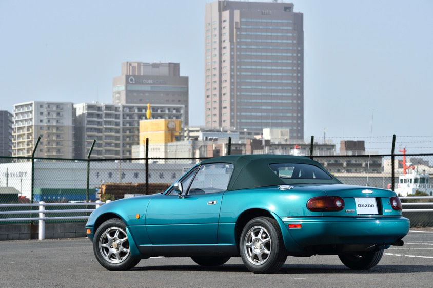 マツダ・ロードスター（NA型）の左リア